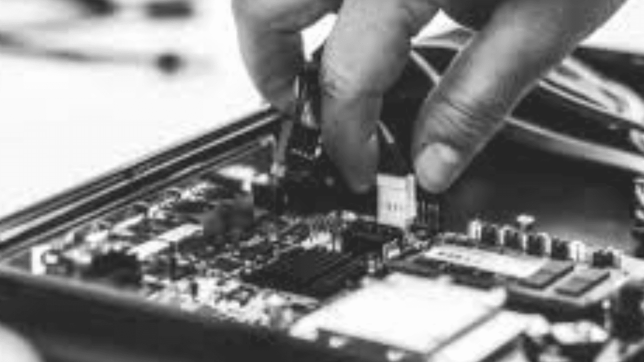 How Do Fanless Computers Work In Different Sectors?